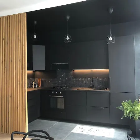 Absolute Charm 3 Bedroom 3 Bathroom With Ac Eu District Apartment *