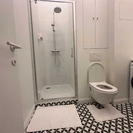 Apartment Self Check In For 2 In Center Of Ixelles *