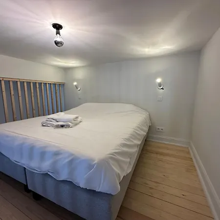 Apartment Self Check In For 2 In Center Of Ixelles