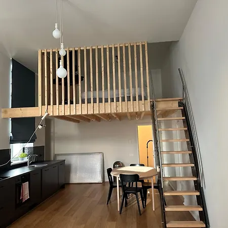 Self Check In For 2 In Center Of Ixelles Apartment