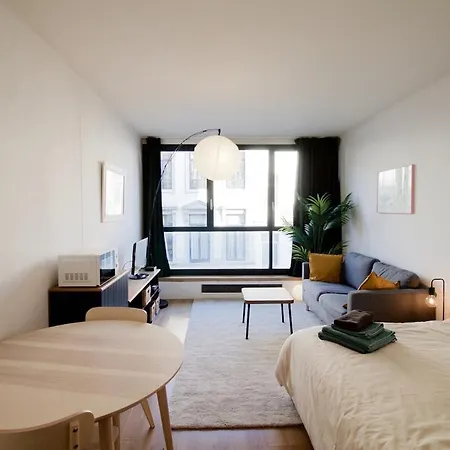 Brand New & Cosy - Louise & Stephanie Area