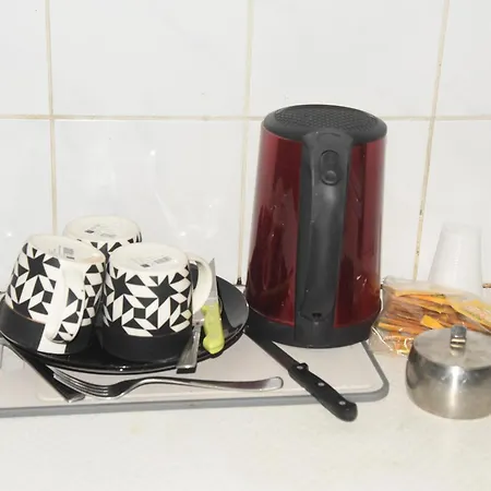 Confort Gare De L'ouest, Troisiemes Etages Apartment *