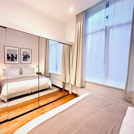 Superbe Au Coeur Du Sablon Apartman Brüsszel