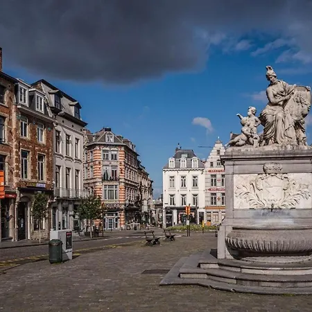 Superbe Au Coeur Du Sablon * Brüsszel