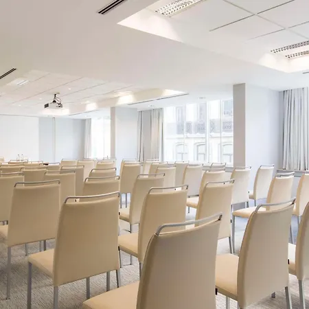 Nh Collection Centre Hotel 4*
