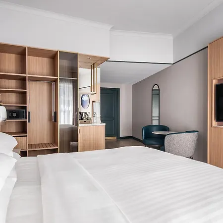 Hotel Marriott Grand Place 4*