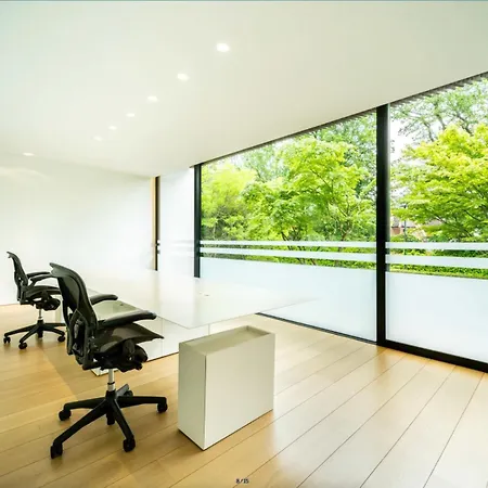 别墅 The Luxury Glass Manor 布鲁塞尔