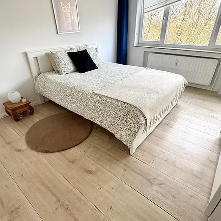 Apartamento Charming Two Bedroom Flat - Nato - *