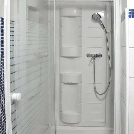 Spacious With View In 100 M² + Terrace بروكسل