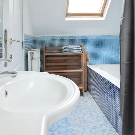 Spacious With View In 100 M² + Terrace