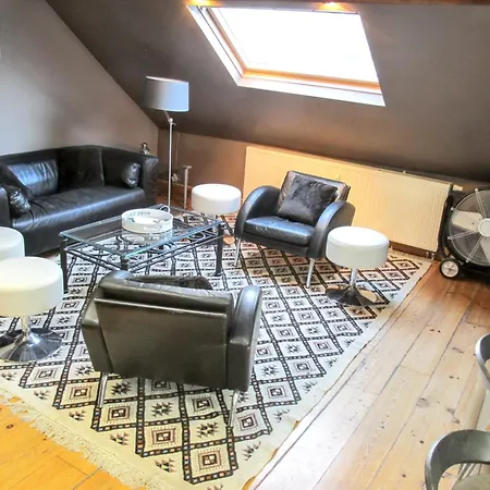 Spacious With View In 100 M² + Terrace