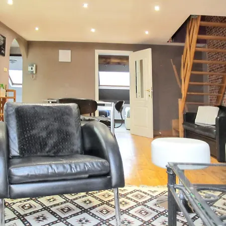 شقة Spacious With View In 100 M² + Terrace *