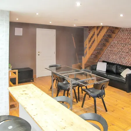 Spacious With View In 100 M² + Terrace شقة