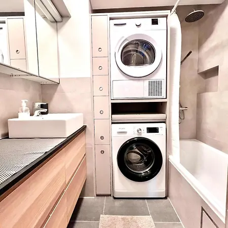 Bright- Stylish In Nature * Brussels