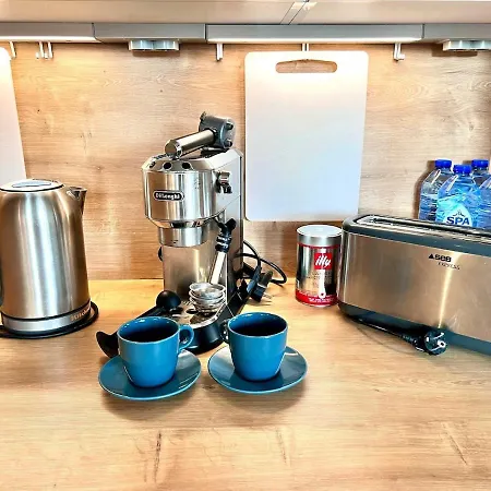 Bright- Stylish In Nature Apartment