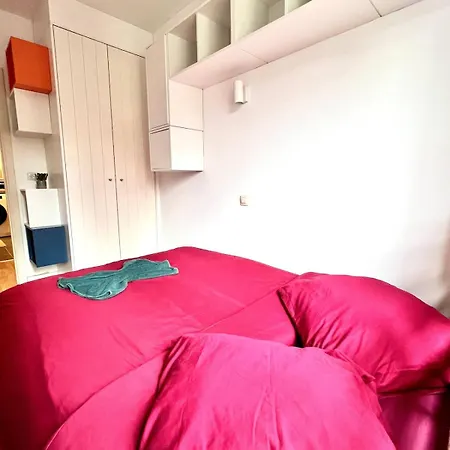 Bright- Stylish In Nature Apartment