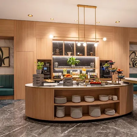Marriott Grand Place 4*