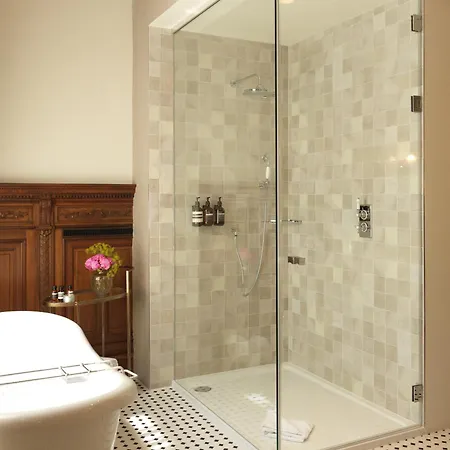 Fleur De Hotel 4*
