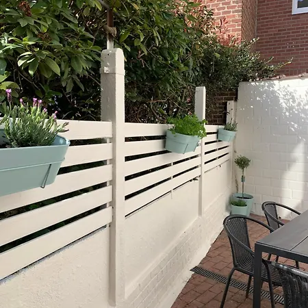 Belle Etage A Stockel With Charming Patio * Brussels