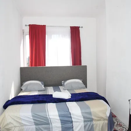 Confort Garé De L'ouest * Bruselas