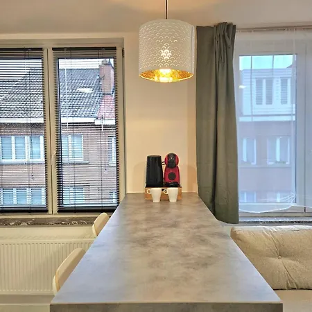 Apartment With Terrace 2 Brüssel