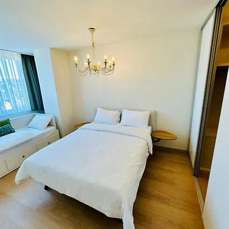 Apartment Penthouse Grand Place - 2bd - 200sqm Terrace