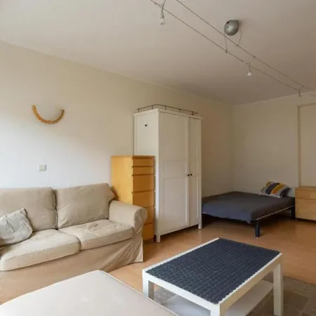 Cinquentenaire Apartment *
