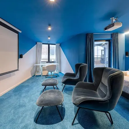 וילה Town House 4 Bedrooms בריסל