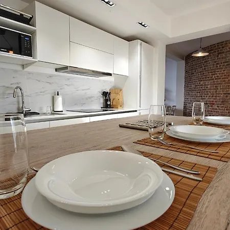 Highgarden - Warm & Cozy * Brüksel