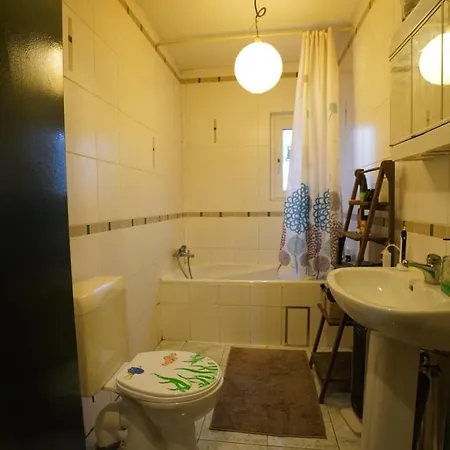 - Etterbeek - Shuman Apartment *