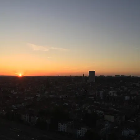 Bel Confort Au Centre-ville Avec Parking Prive *