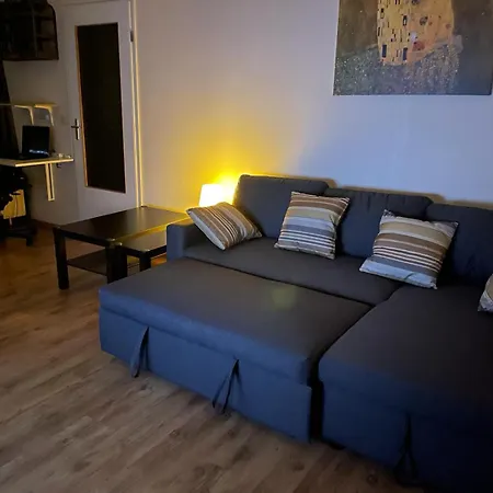 Apartment Bel Confort Au Centre-ville Avec Parking Prive Brussels