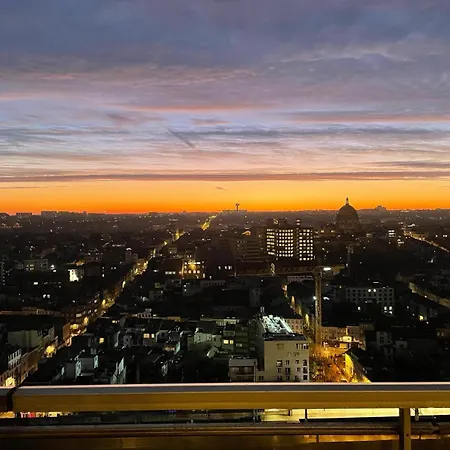Apartment Bel Confort Au Centre-ville Avec Parking Prive Brussels