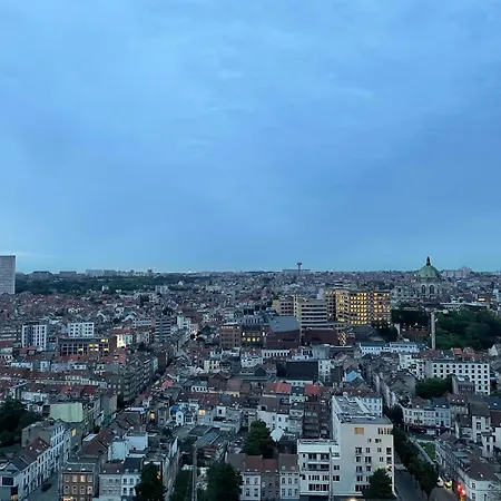 Bel Confort Au Centre-ville Avec Parking Prive