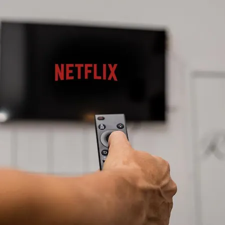 Апартаменты Spacious And Chic 1br - Separate Kitchen & Washer