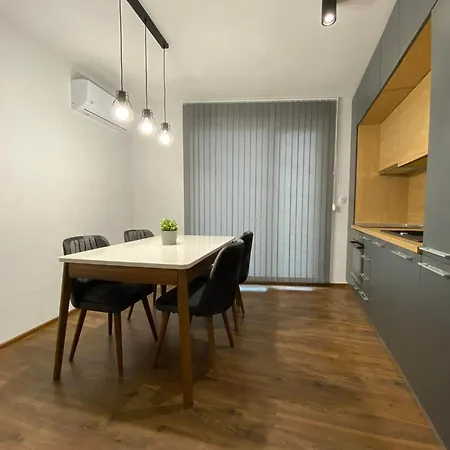 Merjay Garden * Brusel