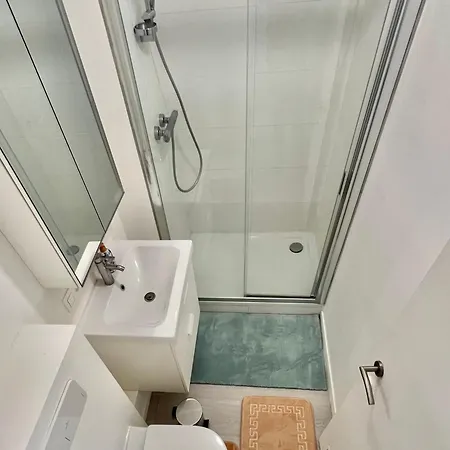 Center Apartment *