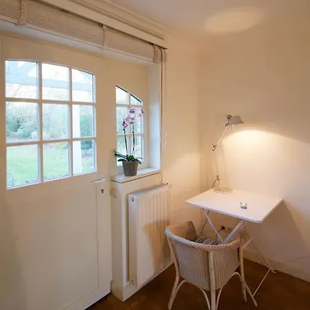 Cosy Nest - Terrace Apartment