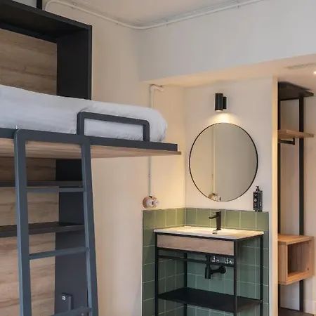 Catalonia Grand Place Отель 4*