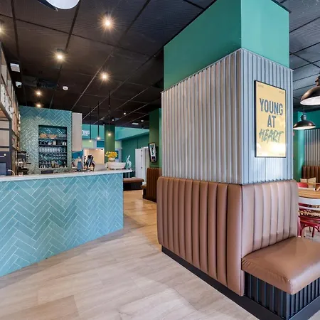 Catalonia Grand Place 酒店