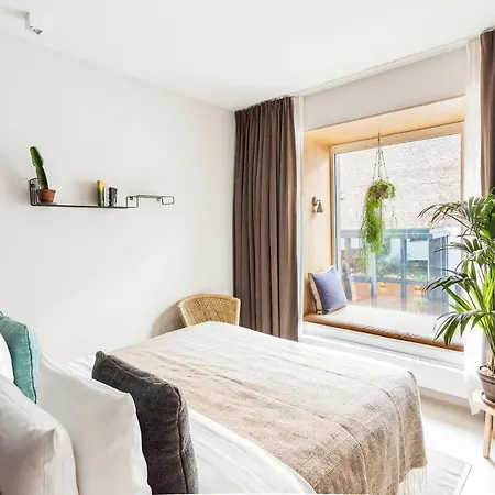 Latroupe Jardin Secret 3* Saint-Gilles