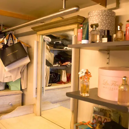 The Golden Hour Loft Daire