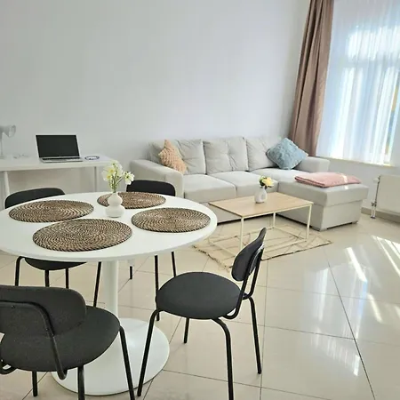 Apartment Proche Du Centre De 5 Personnes *