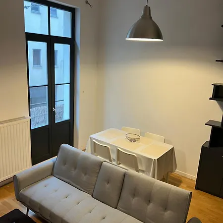 Confort Centre Apartment *