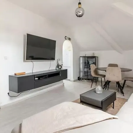 Apartment Quartier Chatelain Brussels