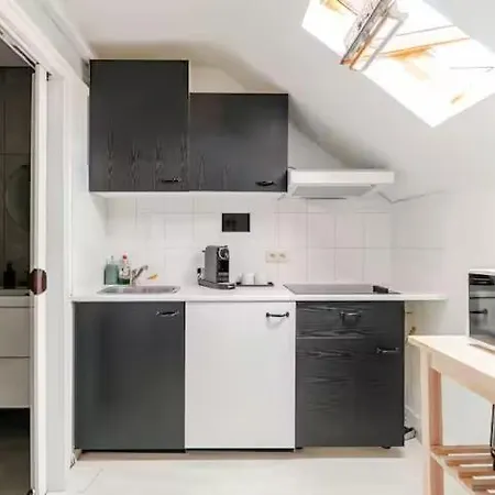 Апартаменты Elegant In Chatelain Ixelles *