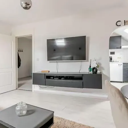 Apartment Quartier Chatelain *