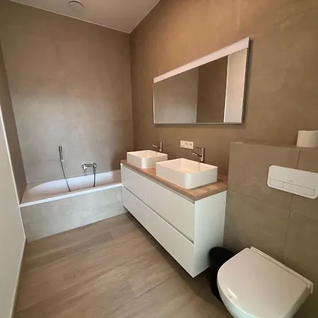 Apartment Splendid Penthouse In Center With Water View