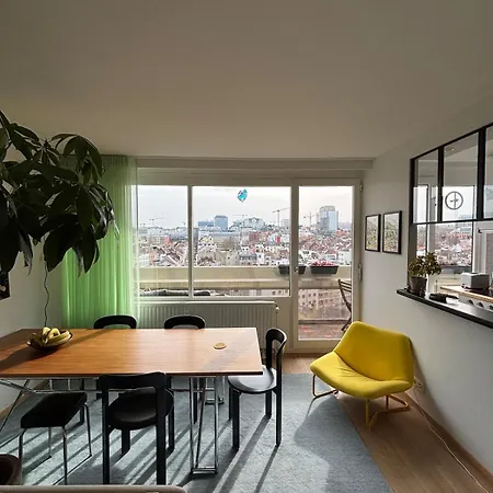 Apartment Centrally Located And Bright Home With A View Brussels