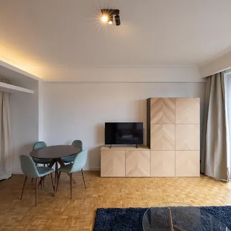 Fernand Cocq Elegant